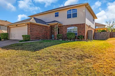 424 Heritage Drive, Crowley, TX 76036 - Photo 3