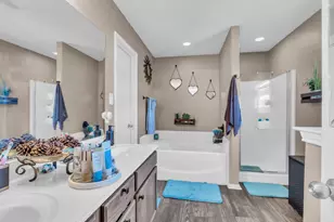 424 Heritage Dr, Crowley, TX 76036 - Photo 31