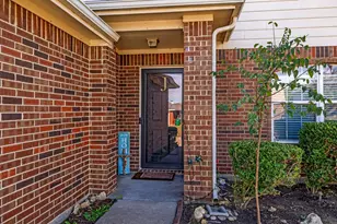 424 Heritage Dr, Crowley, TX 76036 - Photo 5