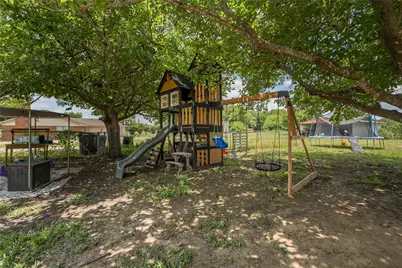 104 Sherry Lynn Drive, China Spring, TX 76633 - Photo 23