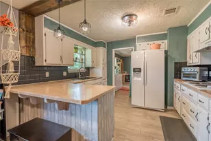 104 Sherry Lynn Dr, China Spring, TX 76633 - Photo 9