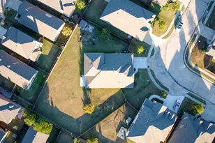 8801 Cassidy Ln, Aubrey, TX 76227 - Photo 25