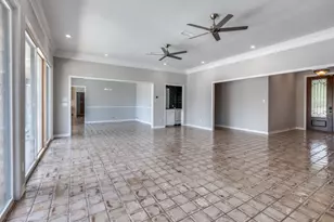 848 S Havenwood Ln S, Fort Worth, TX 76112 - Photo 7