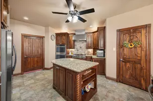 895 Bardin Rd, Grand Prairie, TX 75052 - Photo 31