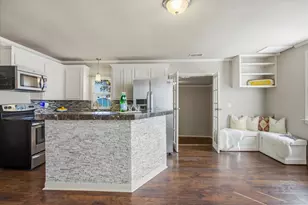 2707 Austin Dr, Granbury, TX 76048 - Photo 9