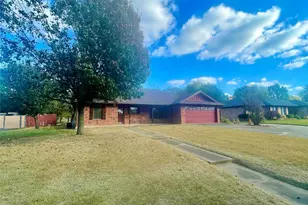 925 42nd St SW, Paris, TX 75460 - Photo 3