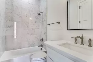 250 E Dallas Rd, Grapevine, TX 76051 - Photo 23