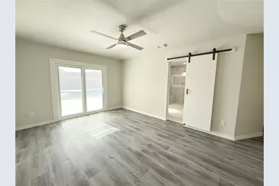 1912 E Branch Hollow Drive, Carrollton, TX 75007 - Photo 17