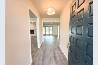 1912 E Branch Hollow Drive, Carrollton, TX 75007 - Photo 5