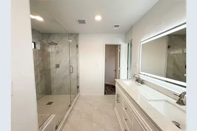 1912 E Branch Hollow Drive, Carrollton, TX 75007 - Photo 21