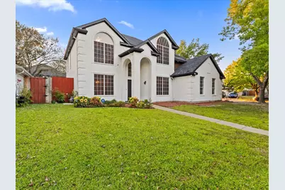 4501 Westbriar Lane, Grand Prairie, TX 75052 - Photo 3