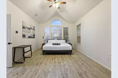 4501 Westbriar Lane, Grand Prairie, TX 75052 - Photo 15
