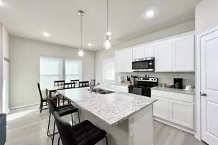 3501 E Renfro St, Burleson, TX 76028 - Photo 11