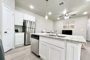 3501 E Renfro St, Burleson, TX 76028 - Photo 9