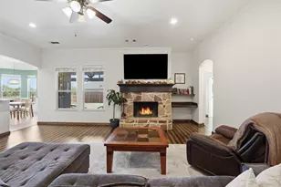 8900 Stone Top Dr, Fort Worth, TX 76179 - Photo 5