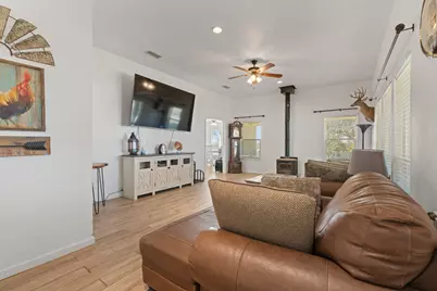 1013 Highland Road, Cleburne, TX 76033 - Photo 5