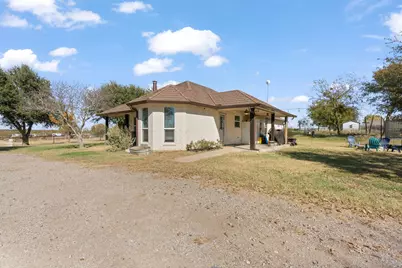 1013 Highland Road, Cleburne, TX 76033 - Photo 29