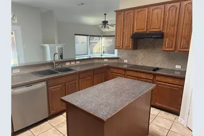 920 Chestnut Avenue, Burleson, TX 76028 - Photo 9