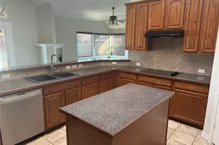 920 Chestnut Ave, Burleson, TX 76028 - Photo 9