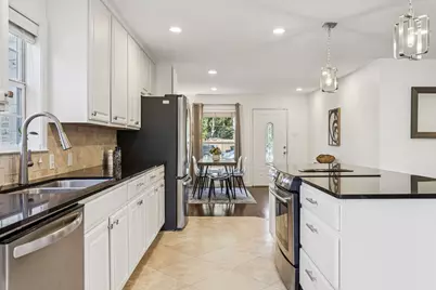 10525 Castlegate Drive, Dallas, TX 75229 - Photo 5