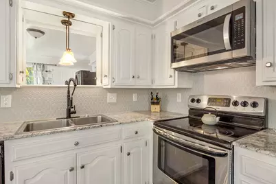 10887 Knollwood Drive, Tyler, TX 75703 - Photo 11