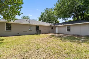 6625 Bridges, Richland Hills, TX 76118 - Photo 19