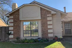 419 Dollins St, Cedar Hill, TX 75104 - Photo 1