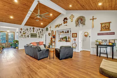 851 Hood Court, Granbury, TX 76048 - Photo 7