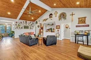 851 Hood Ct, Granbury, TX 76048 - Photo 7