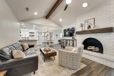 918 Oak Creek Estates Drive, Lewisville, TX 75067 - Photo 1