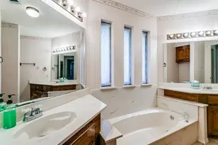 928 Old Mill Cir, Irving, TX 75061 - Photo 17