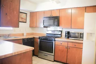 1022 Crest Park Dr, Garland, TX 75042 - Photo 3