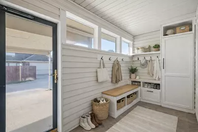 708 Creekwood Drive, Lewisville, TX 75067 - Photo 7