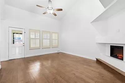 708 Creekwood Drive, Lewisville, TX 75067 - Photo 19