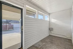 708 Creekwood Dr, Lewisville, TX 75067 - Photo 35