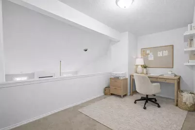 708 Creekwood Drive, Lewisville, TX 75067 - Photo 5