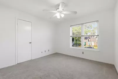 708 Creekwood Drive, Lewisville, TX 75067 - Photo 31