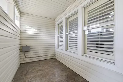 708 Creekwood Drive, Lewisville, TX 75067 - Photo 33