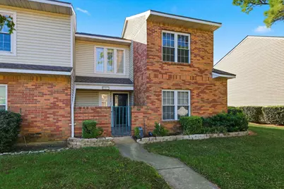 708 Creekwood Drive, Lewisville, TX 75067 - Photo 9