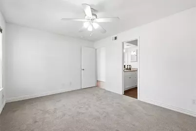 708 Creekwood Drive, Lewisville, TX 75067 - Photo 15