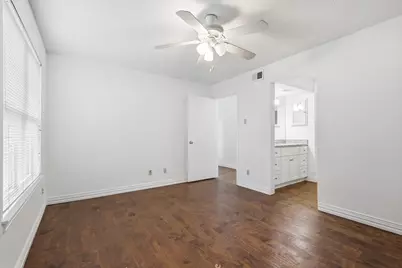 708 Creekwood Drive, Lewisville, TX 75067 - Photo 15