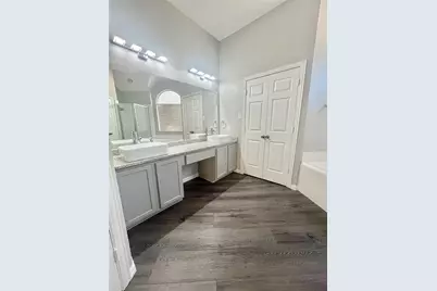 5729 Christy Lane, Haltom City, TX 76137 - Photo 11