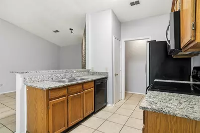 6720 Crestmont Court, Fort Worth, TX 76133 - Photo 7