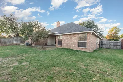 6315 Meadowmere Lane, Arlington, TX 76001 - Photo 25