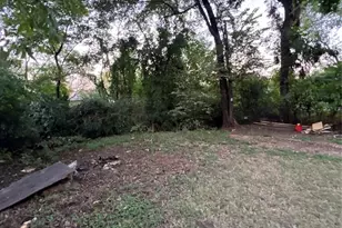 924 Sunnside Ave, Cockrell Hill, TX 75211 - Photo 11