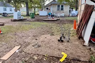 924 Sunnside Ave, Cockrell Hill, TX 75211 - Photo 13