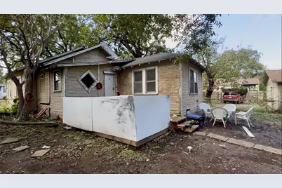 924 Sunnyside Avenue, Cockrell Hill, TX 75211 - Photo 9