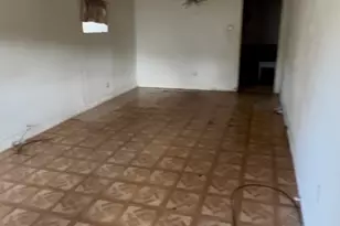 924 Sunnyside Ave, Cockrell Hill, TX 75211 - Photo 3