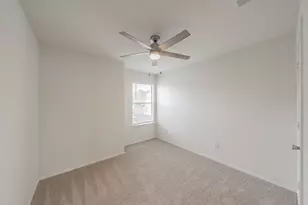 569 Continental Dr, Lewisville, TX 75067 - Photo 33