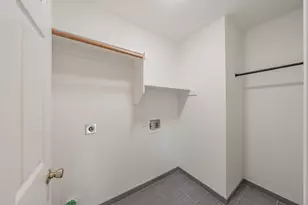 569 Continental Dr, Lewisville, TX 75067 - Photo 19